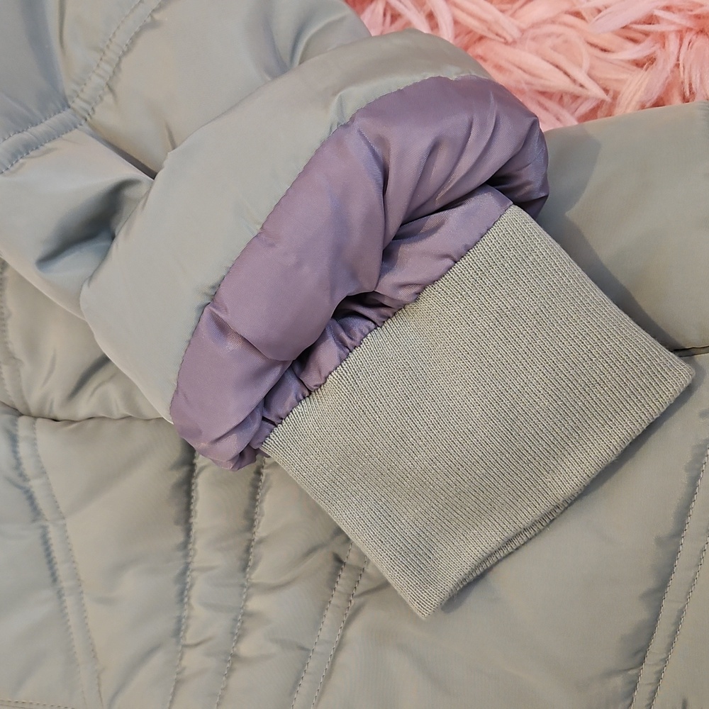 Calvin Klein Aerial Puffer Coat in color Green Bay, Size M (8/10) - Picture 8 of 9